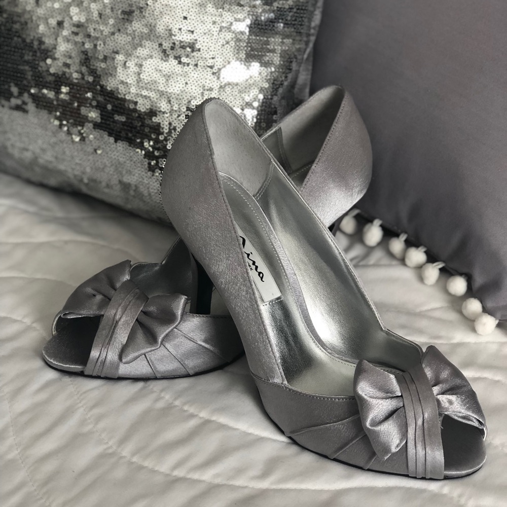 Nina Satin Pumps